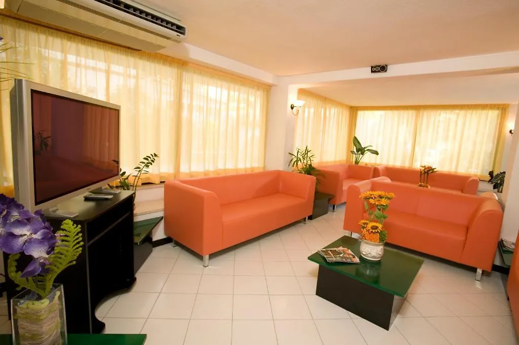 Hotel Costaverde Cesenatico 3*,  İtalya